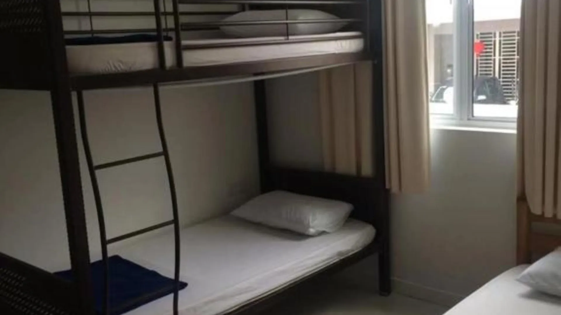 Hotel Island Hostel Bayan Lepas Airport Sungai Dua Bukit
