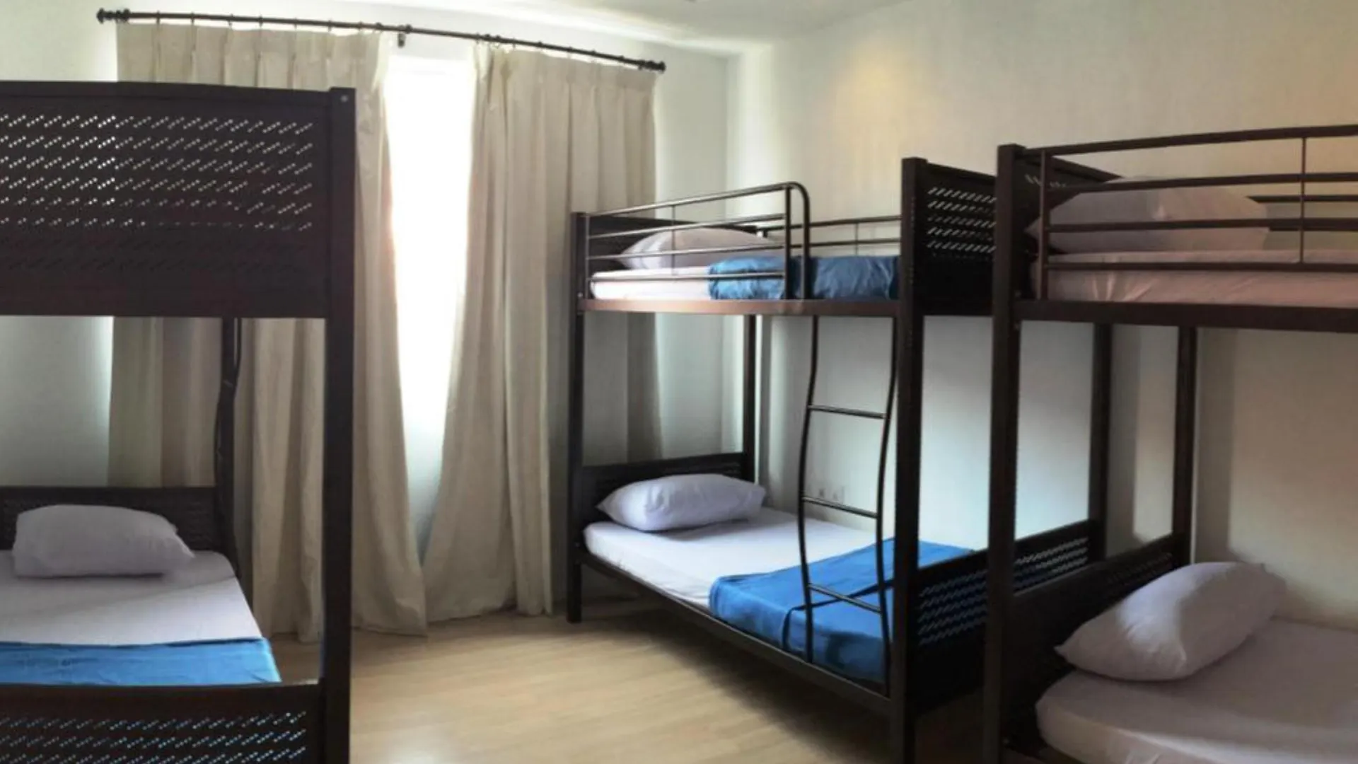 Hotel Island Hostel Bayan Lepas Airport Sungai Dua Bukit